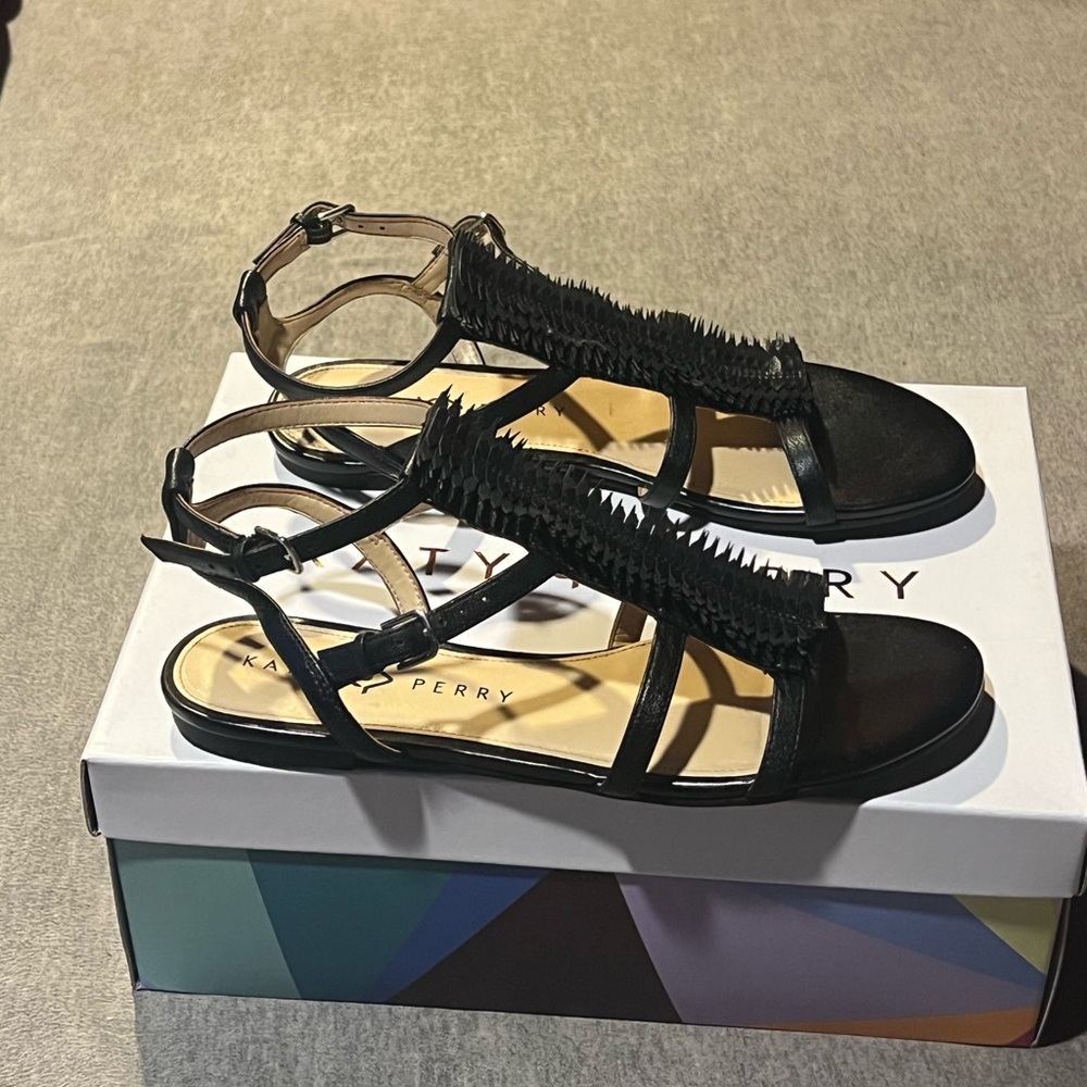 Katy Perry black sandals black leather.